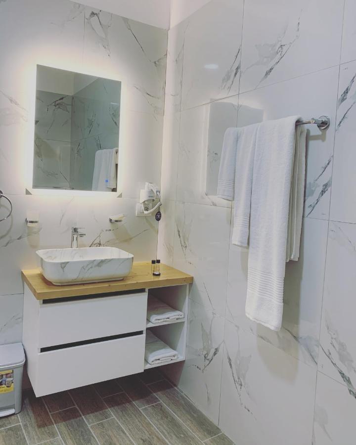 טיראנה Belux Hotel מראה חיצוני תמונה