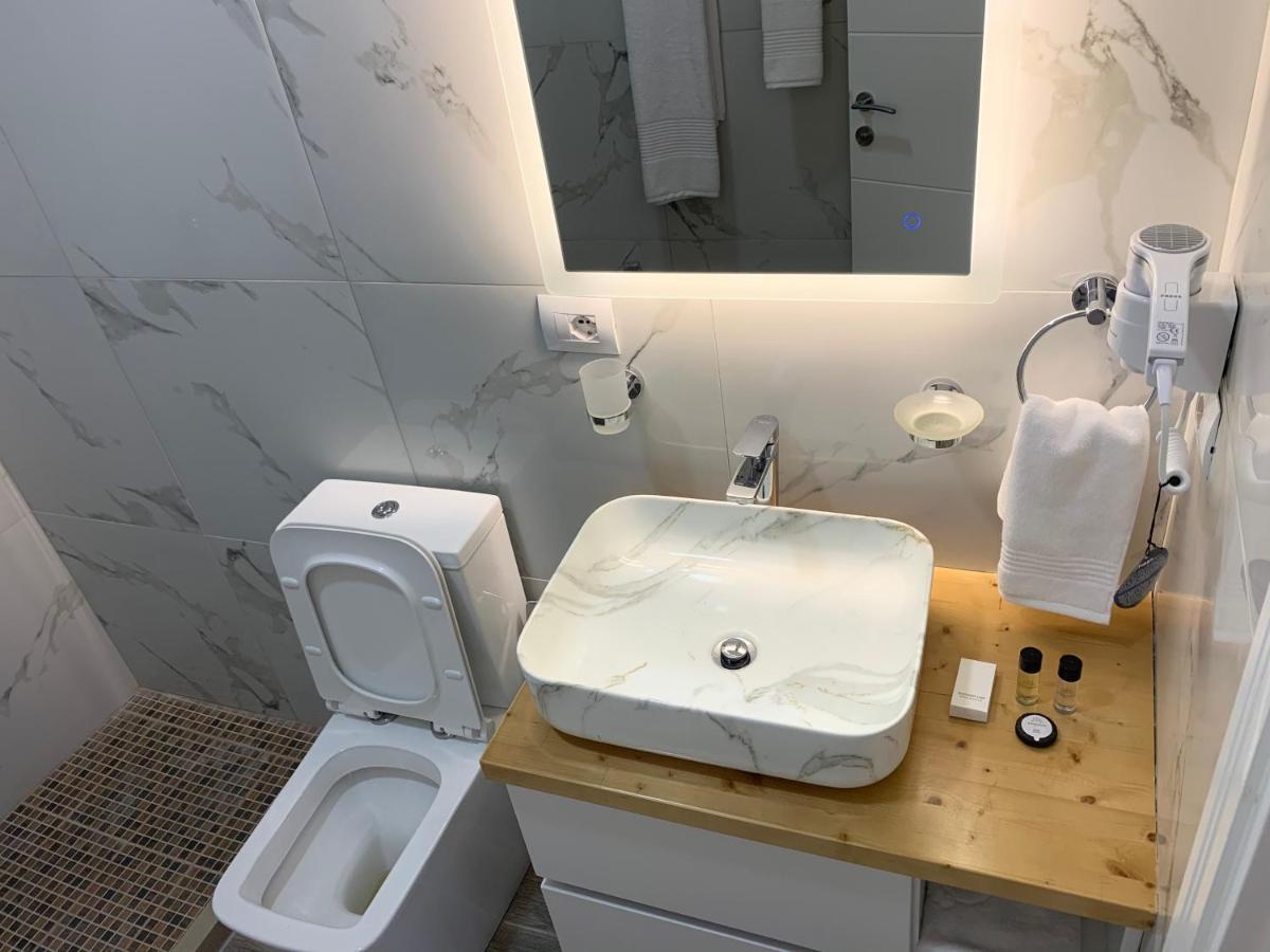 טיראנה Belux Hotel מראה חיצוני תמונה